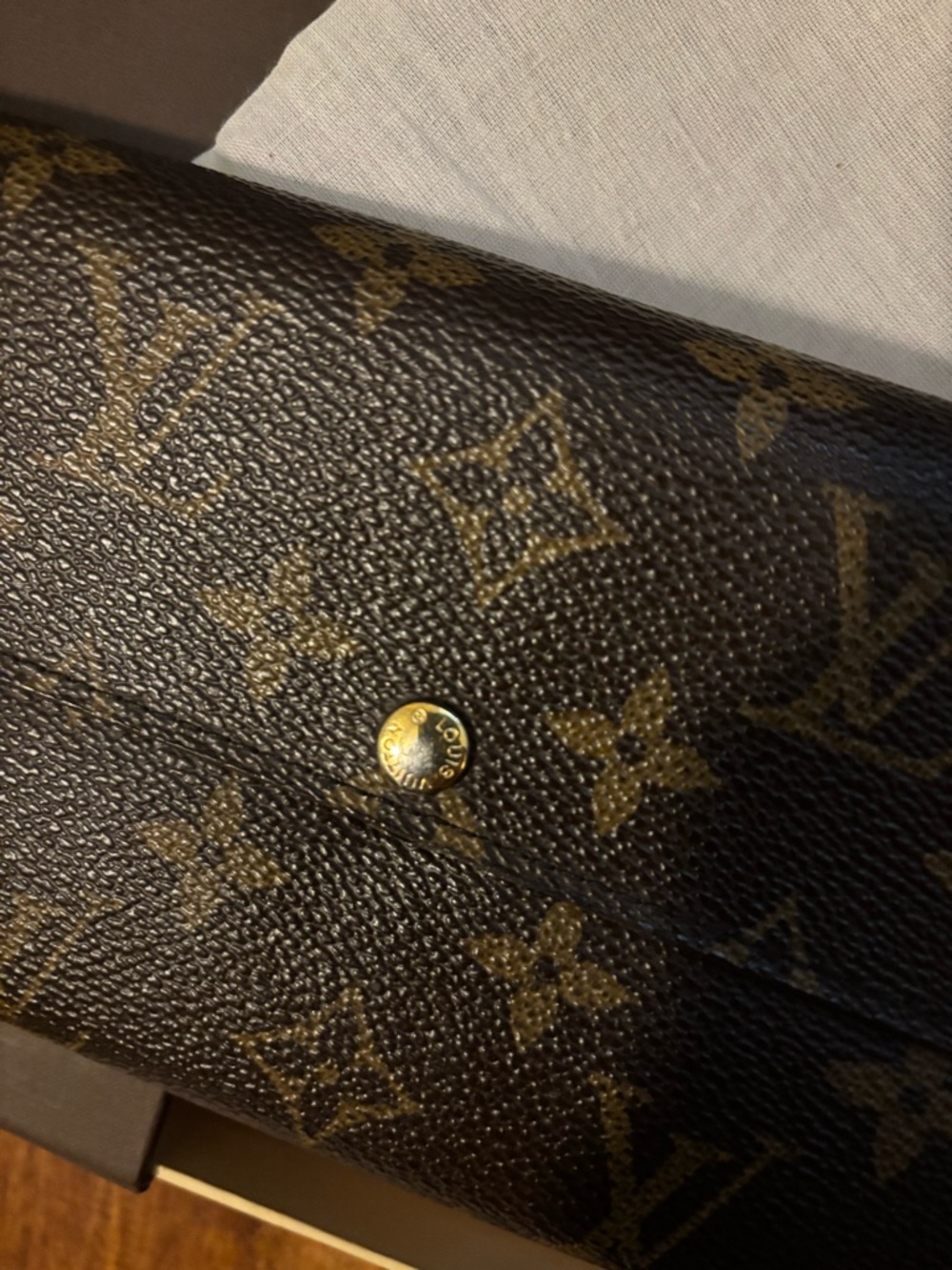 Louis Vuitton Monogram Sarah Wallet with Chain - Picture 2 of 13
